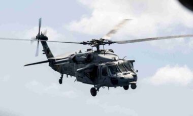 Entenda por que os EUA não usaram Black Hawks furtivos na operação para capturar Maduro