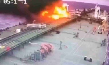 Drone atinge petroleiro Delta Harmony perto de Novorossiysk e causa incêndio no convés