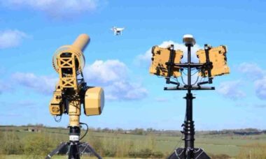 Polônia prepara sistema SAN com canhão 30 mm e mísseis para neutralizar drones
