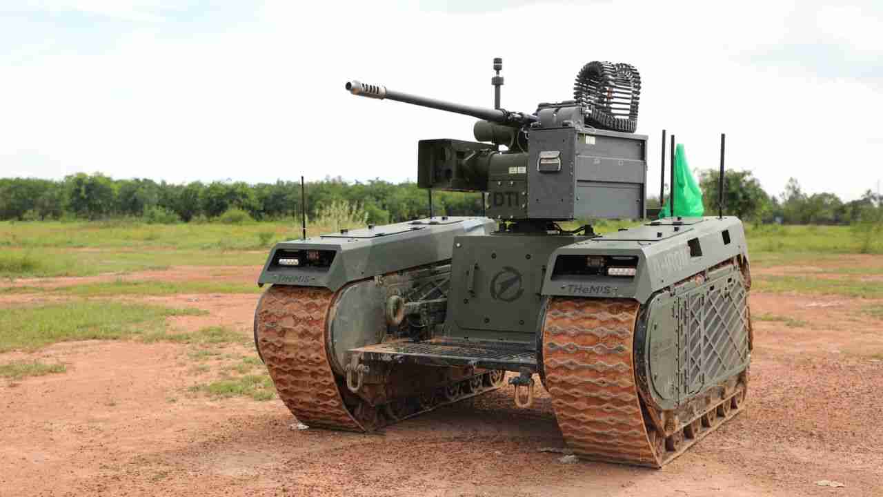タイが30mm砲を搭載したD-Iron RCVを初めて受け取る
