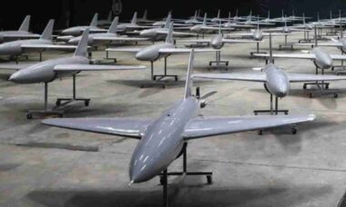 Irã adiciona 1.000 drones ao arsenal após ameaças de Trump e eleva tensão militar