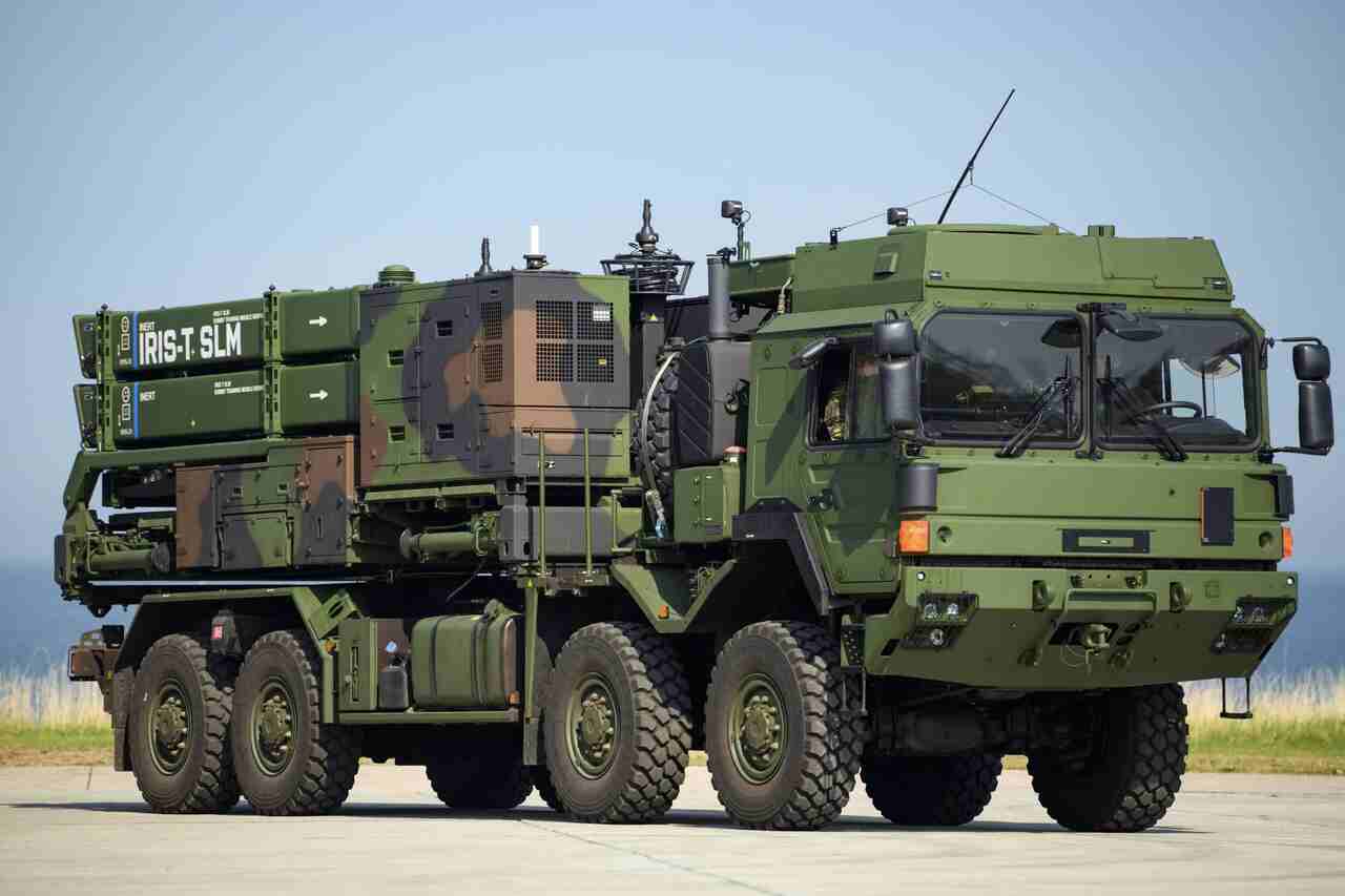 Alemanha transfere nove sistemas de defesa aérea IRIS-T para a Ucrânia