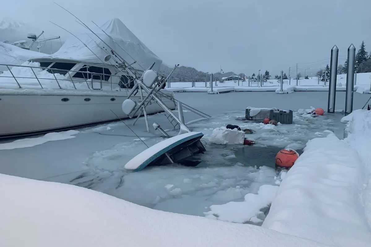 Onda de frio extremo causa naufrágios e aumenta risco de avalanches no Alasca