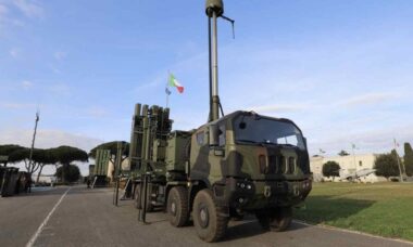 Exército italiano recebe o primeiro sistema de defesa aérea SAMP/T de nova geração