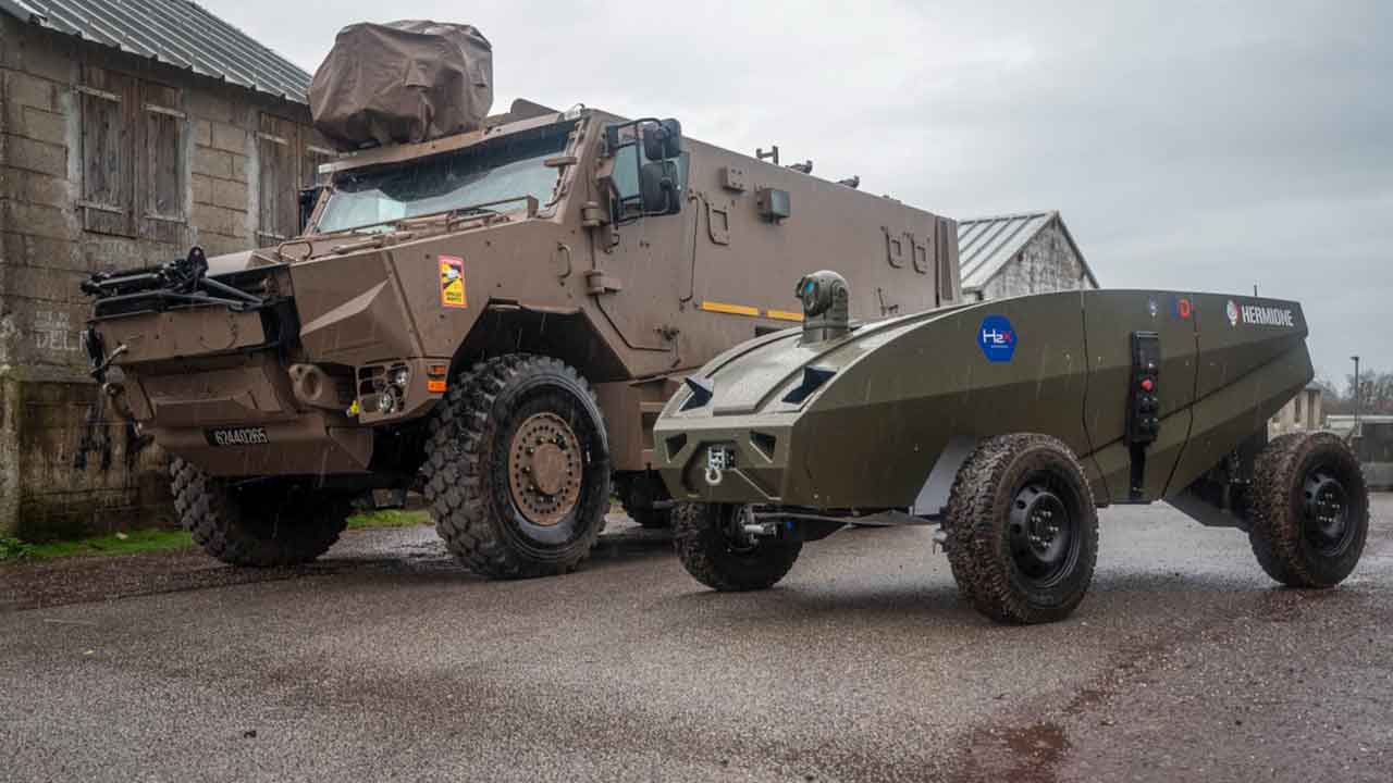 Unbemanntes Bodenfahrzeug der neuen Generation Hermione. X @armeedeTerre
