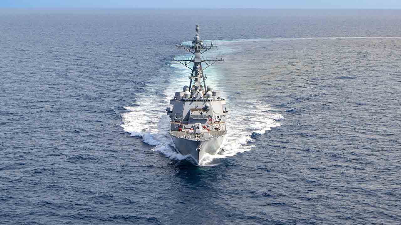Styrt missildestroyer Ted Stevens (DDG 128). Foto: Hii