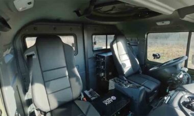 ARX Robotics e Daimler Truck apresentam plataforma logística militar sem motorista. Foto: Linkedin ARX Robotics