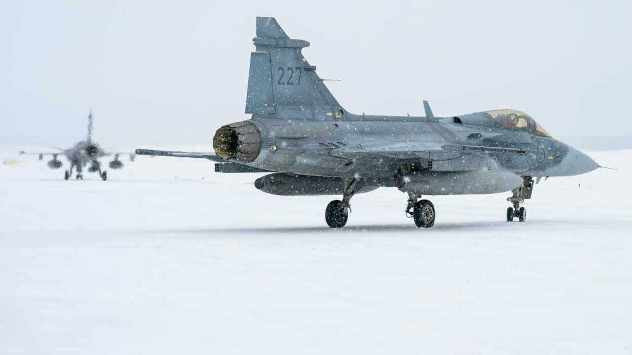 スウェーデンがアイスランドでNATOの航空任務を主導。写真：Forsvarsmakten