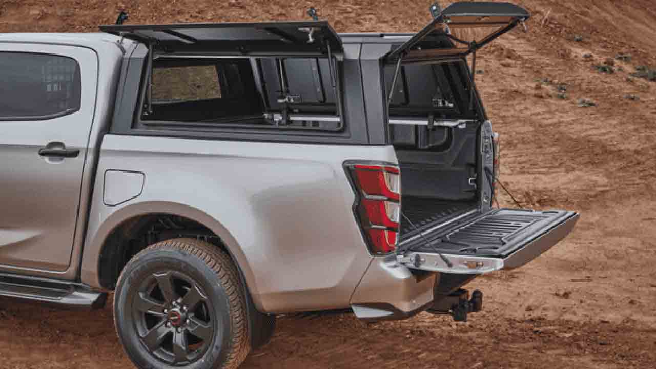 Isuzu D-Max V-Cross Commercial. Instagram @isuzuuk