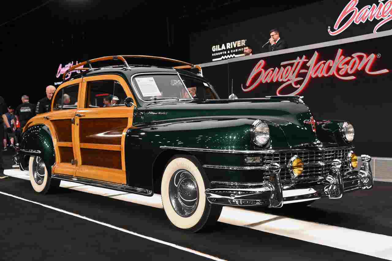 Leilão de carros de Scottsdale fatura quase US$ 200 milhões em vendas