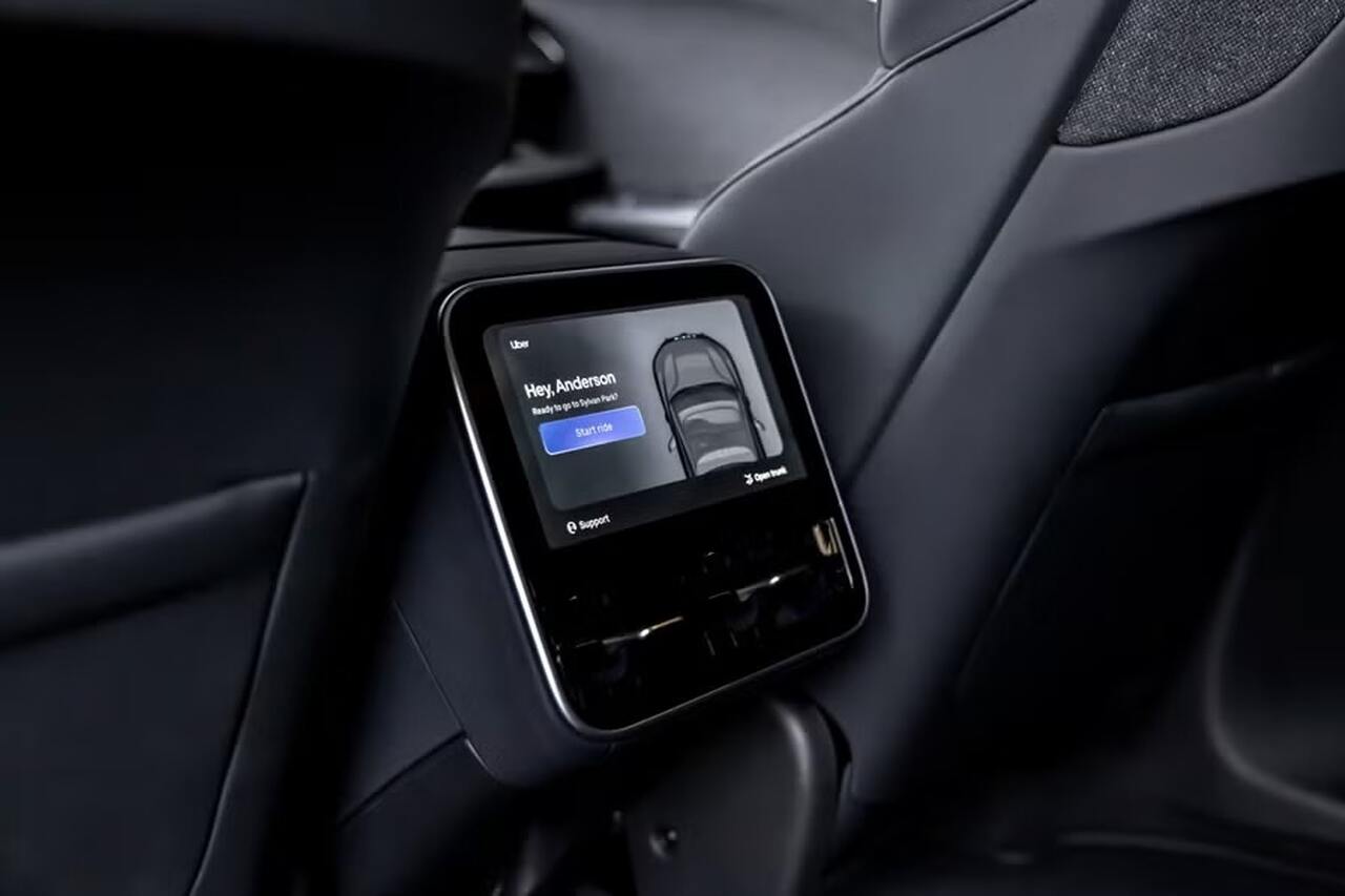 Lucid Motors stringe una partnership con Uber per trasformare il Gravity in un robotaxi