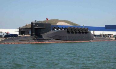 Submarino nuclear chinês Tipo 094. Foto: Wikimedia