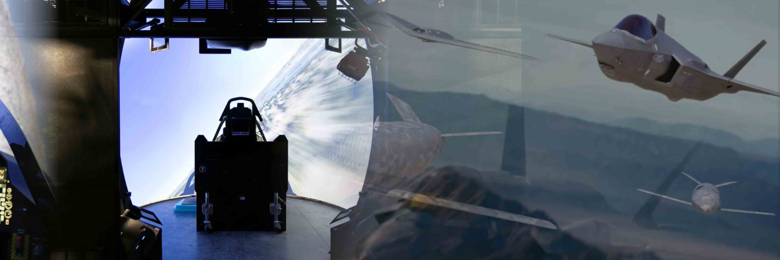 Demonstração virtual mostra F-35 operando com aeronaves não tripuladas colaborativas. Foto: NAWCAD