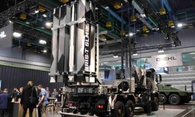IRIS-T SLM/X amplia alcance para 80 km e reforça defesa aérea alemã