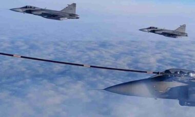 França reabastece 4 Gripen suecos em missão da OTAN no Atlântico Norte