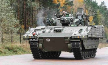 Exército Britânico retira 100 blindados Ajax de serviço para atualizações técnicas e de segurança