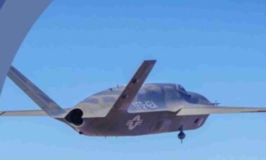 YFQ-42 é escolhido pelo USMC para testar integração com caças tripulados