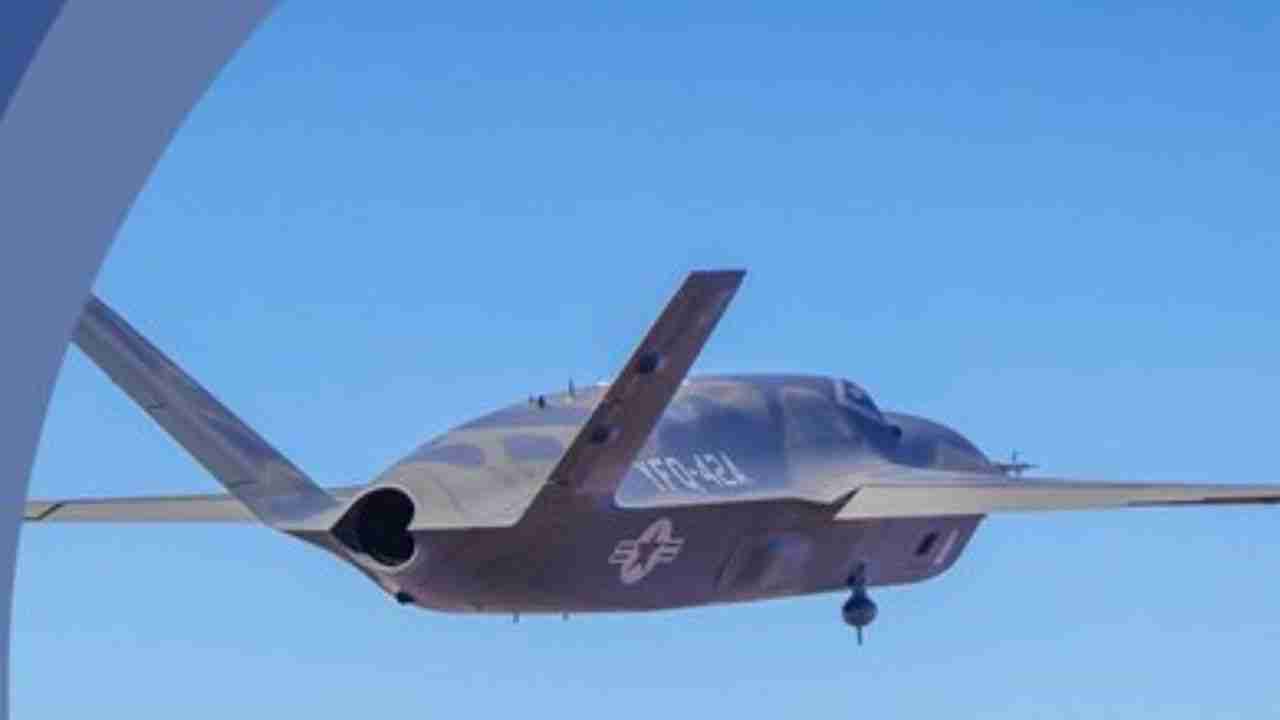 YFQ-42 é escolhido pelo USMC para testar integração com caças tripulados