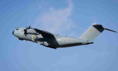 Airbus quer transformar A400M em porta-drones capaz de lançar até 50 UAVs até 2029