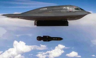 EUA ampliam produção da GBU-57 para atingir bunkers subterrâneos estratégicos
