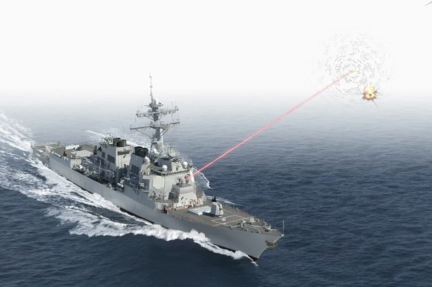 USSプレブル、実証実験でHELIOSレーザーを使用し4機のドローンを撃墜