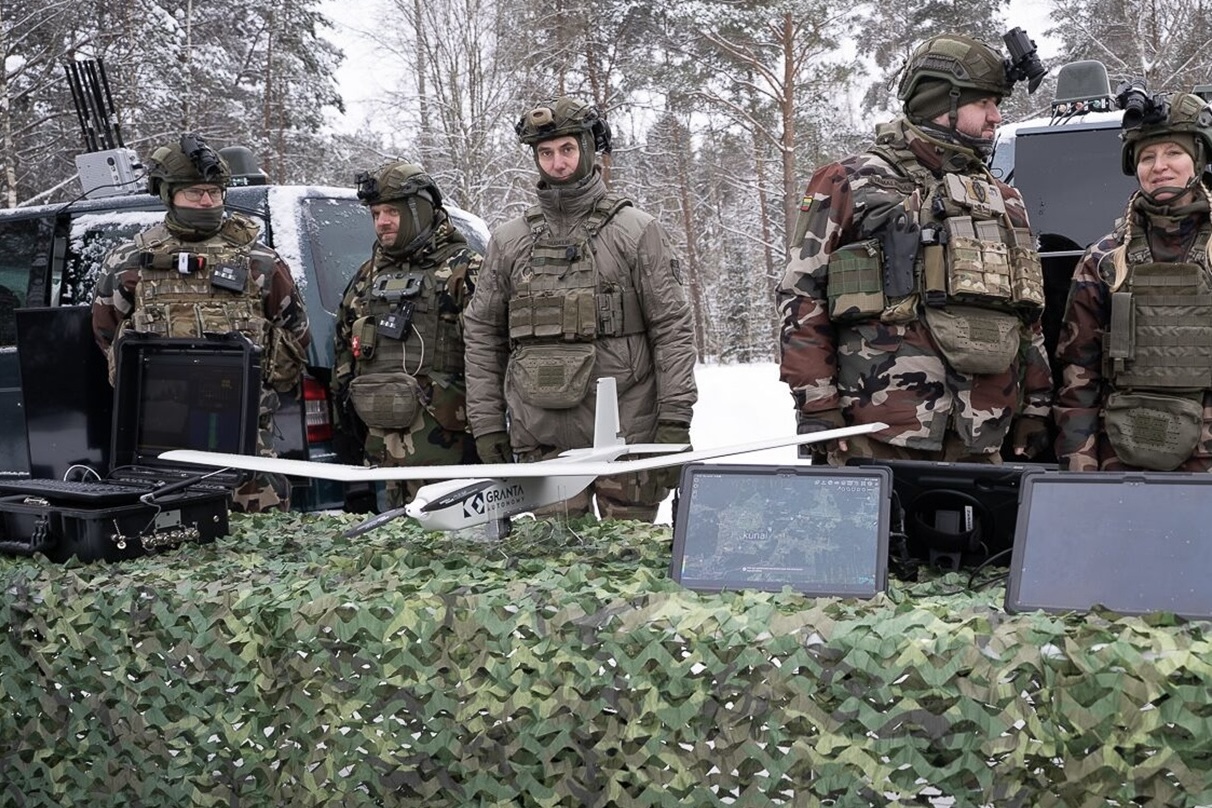 Lithuanian Army adopts Hornet XR reconnaissance drones