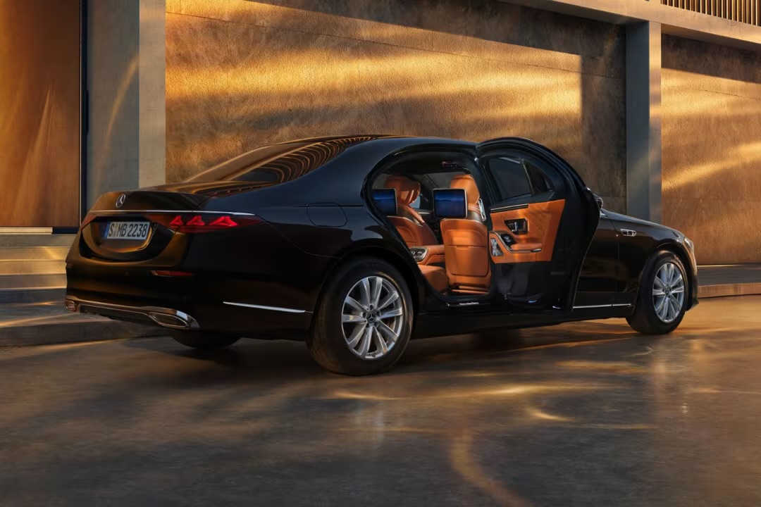 Ontdek de nieuwe gepantserde Mercedes-Benz S-Klasse