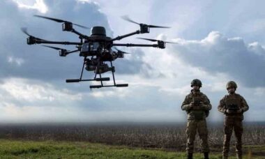 Drone de ataque Vampire auxilia no resgate de dois soldados ucranianos capturados pela Rússia