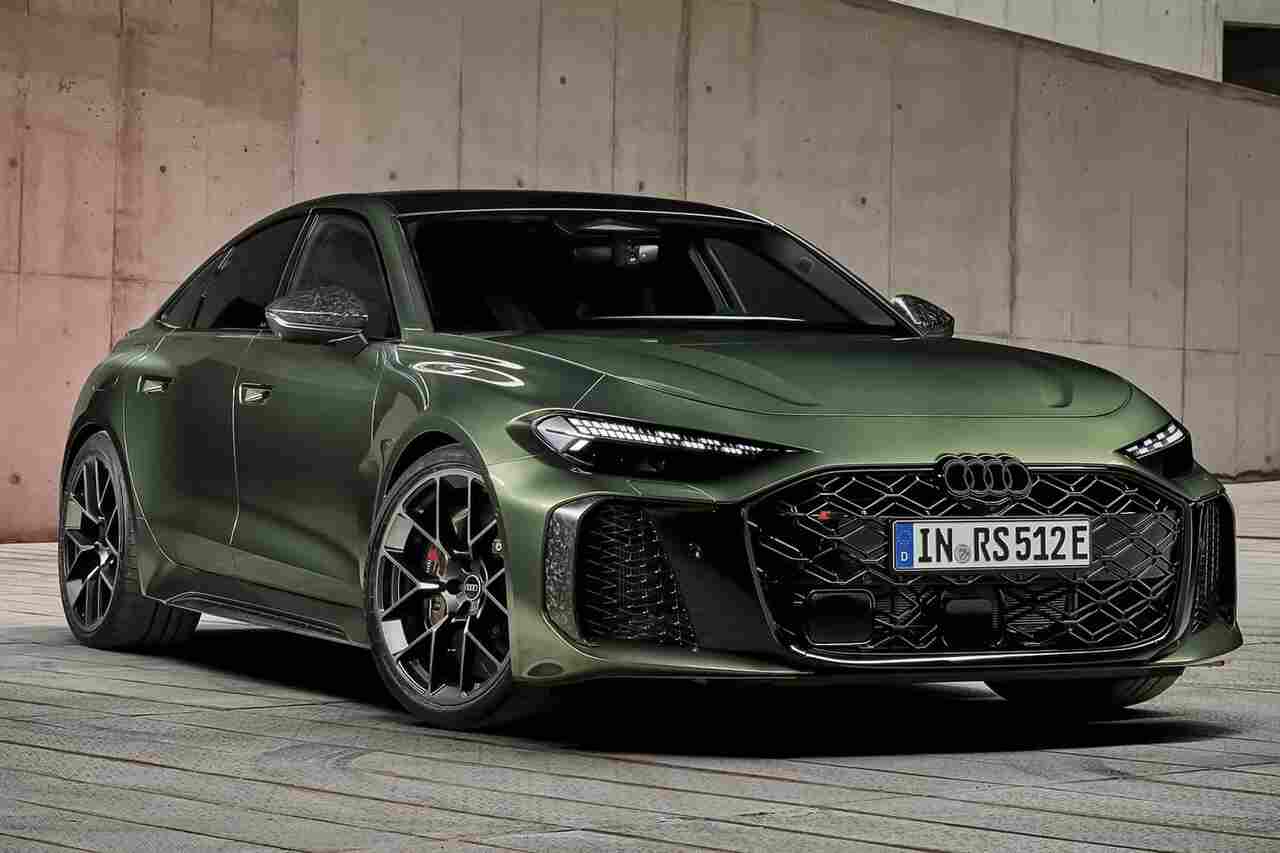 Audi revela novo RS5 como um poderoso híbrido para 2026