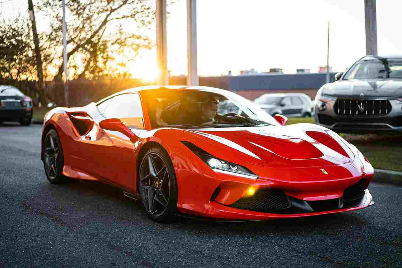 Ferrari-Mitarbeiter erhalten 18.000 $ Bonus dank starkem Verkauf im Jahr 2025