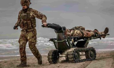 Exército italiano avalia sistema de logística com robôs