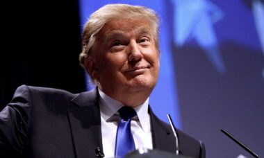 Trump é criticado por opiniões "estúpidas" sobre design de novo navio de guerra dos EUA