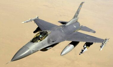 Força Aérea dos EUA assina acordo para treinamento de pilotos de F-16 na Argentina