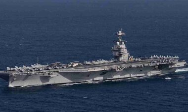Navio de guerra mais poderoso do mundo está indo para o Irã