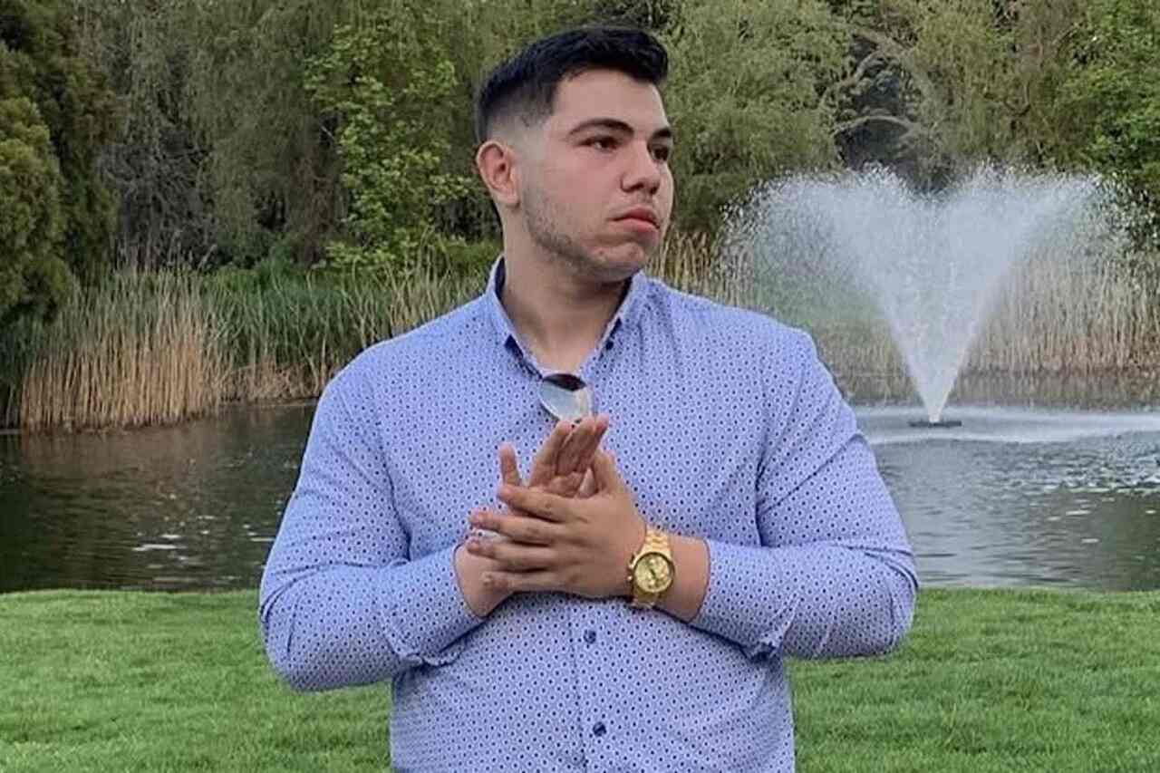 Young man dies from toxic gas inhalation while charging his phone in a car during a snowstorm in the US