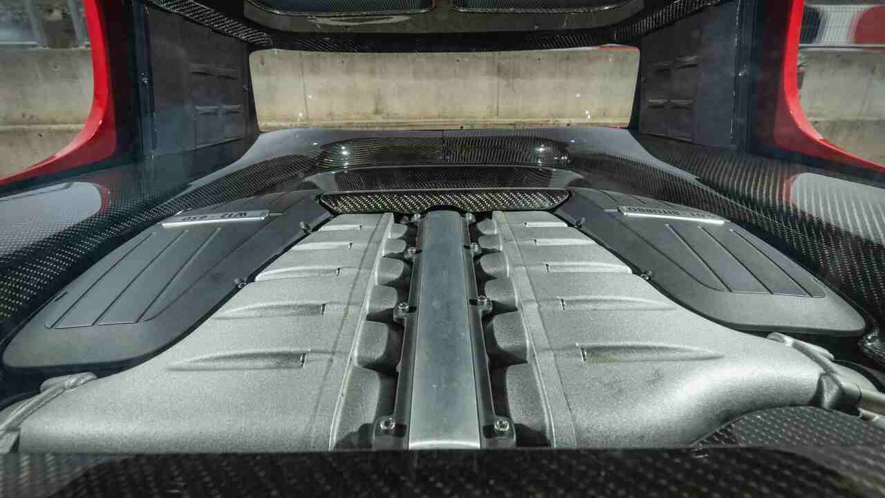 Volkswagen fa rivivere la Golf GTI con un motore W-12 di Bentley