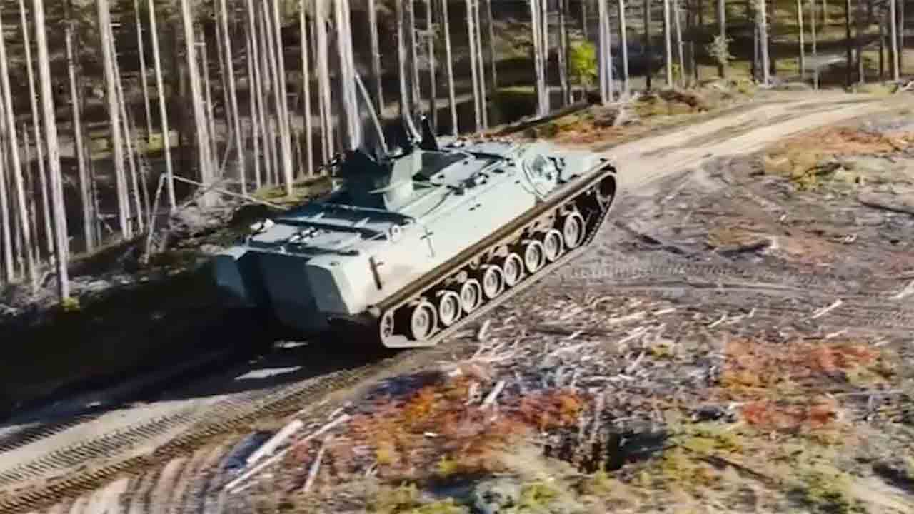 Pásové obrněné vozidlo TRACKX. X @group_patria