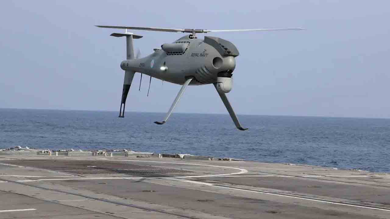 Drohnenpilot der Royal Navy verhindert Absturz eines 2,5 Millionen Pfund teuren Luftfahrzeugs im Golf von Oman