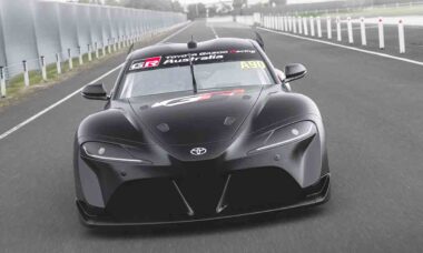 Motores britânicos impulsionam estreia do Toyota GR Supra GEN3 no Supercars 2026. Foto: Swindon Powertrain