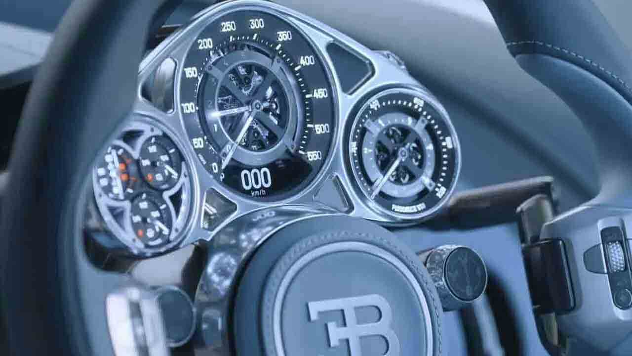 화면 없음: 부가티 투르비용 내부, 수많은 기계식 버튼 탑재 (사진: Bugatti)