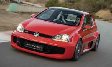 Volkswagen revive Golf GTI com motor W-12 do Bentley