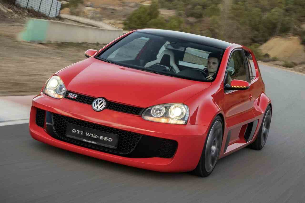 Volkswagen fa rivivere la Golf GTI con un motore W-12 di Bentley