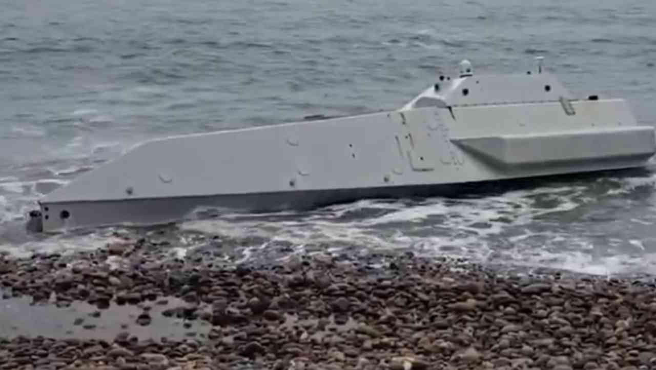 Drone naval de fabrication américaine retrouvé sur la côte de la Turquie. Photo : X SavunmaSanayiST