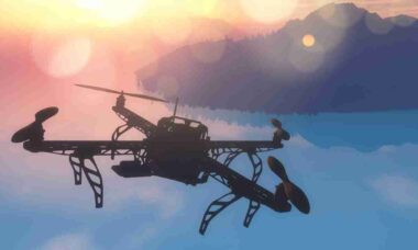 Noruega multa turistas por drones em base naval e investiga possível espionagem