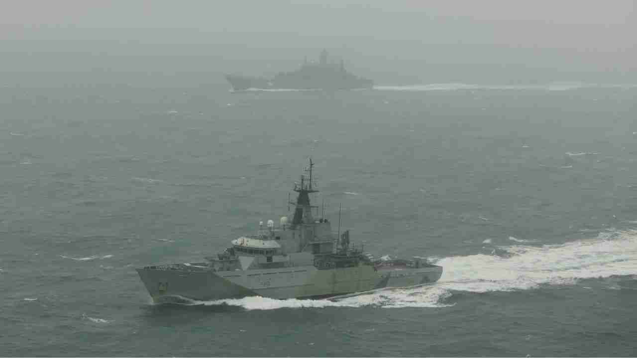 Royal Navy volgt 4 Russische schepen in het Kanaal tijdens maritieme surveillanceoperatie