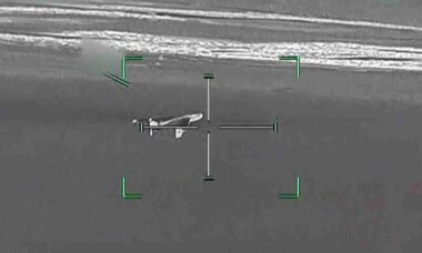 Emirados interceptam 1.342 drones e 221 mísseis em ataque lançado pelo Irã