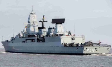 Alemanha assume comando da OTAN no Atlântico Norte e substitui HMS Dragon por fragata Sachsen