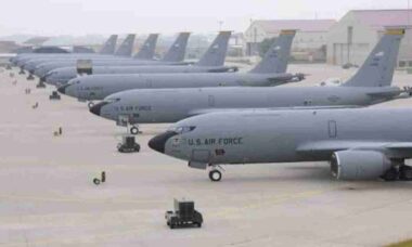 Irã atinge base na Arábia Saudita e danifica 5 aviões-tanque dos EUA