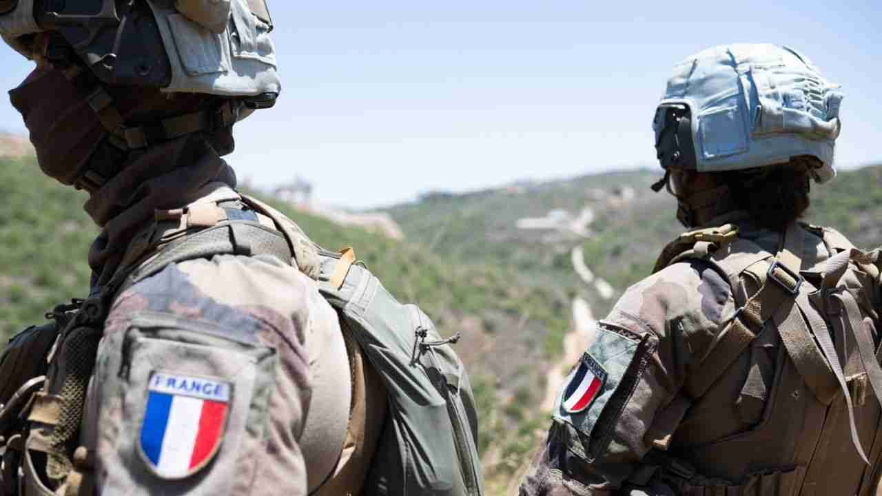 Iransk droneangreb dræber 1 fransk soldat og sårer 6 på militærbase i Irak