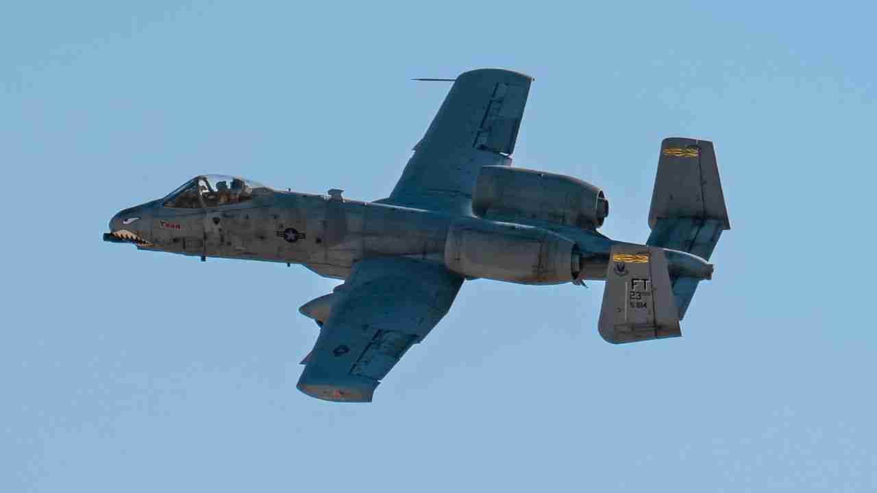 Errore di un A-10 statunitense colpisce base in Iraq causando 7 morti e 13 feriti